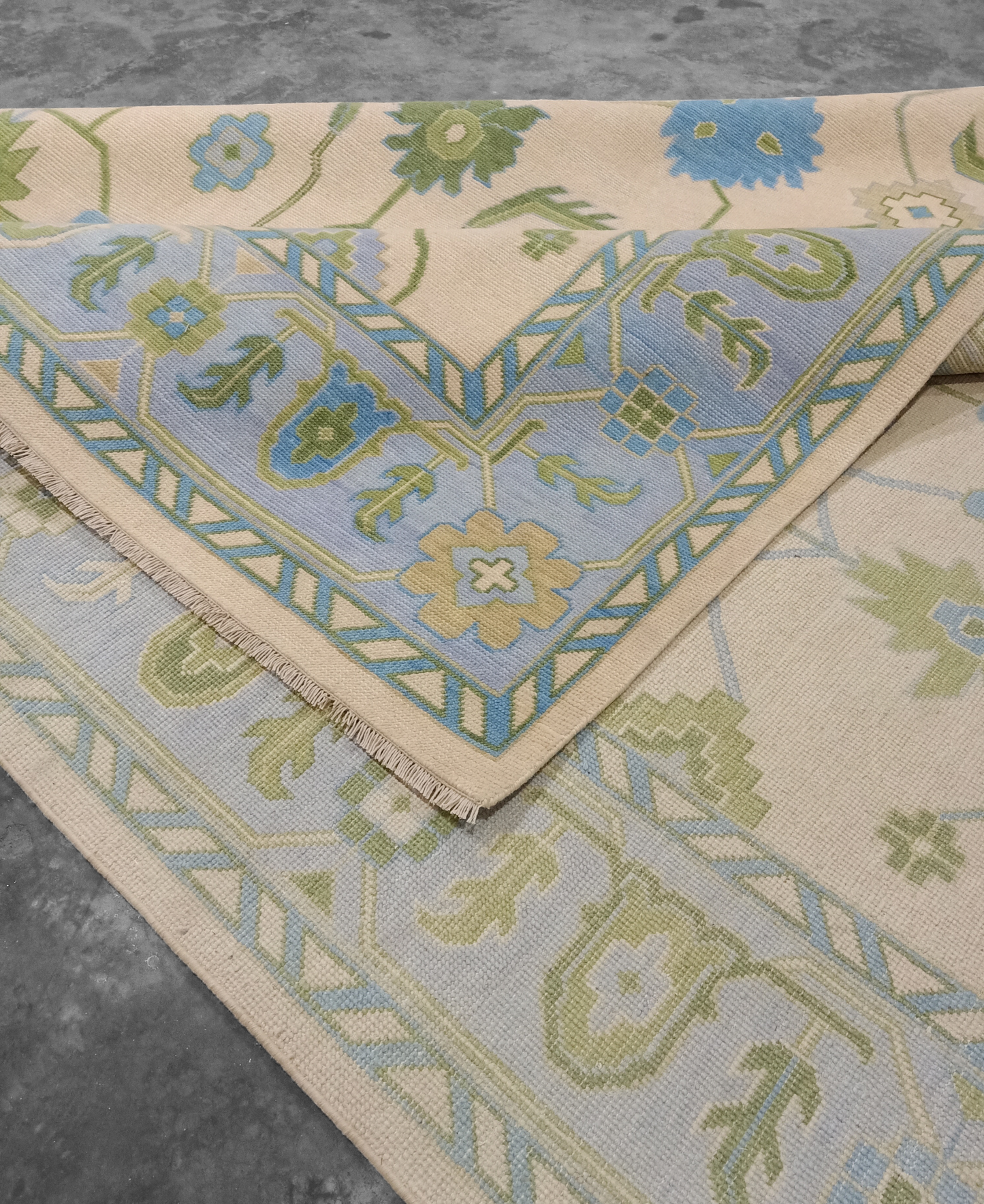 Handknotted Rug Turkish Knot Oushak Rug Traditional Area Rug Living Room Rug